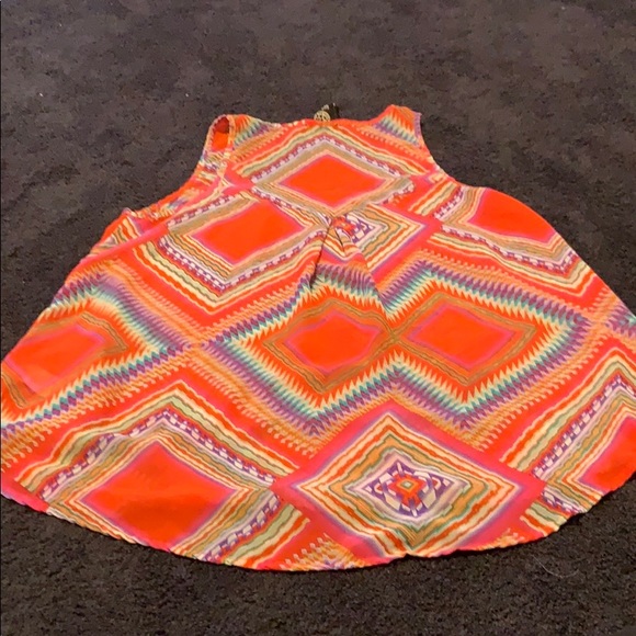 Top - Picture 2 of 2